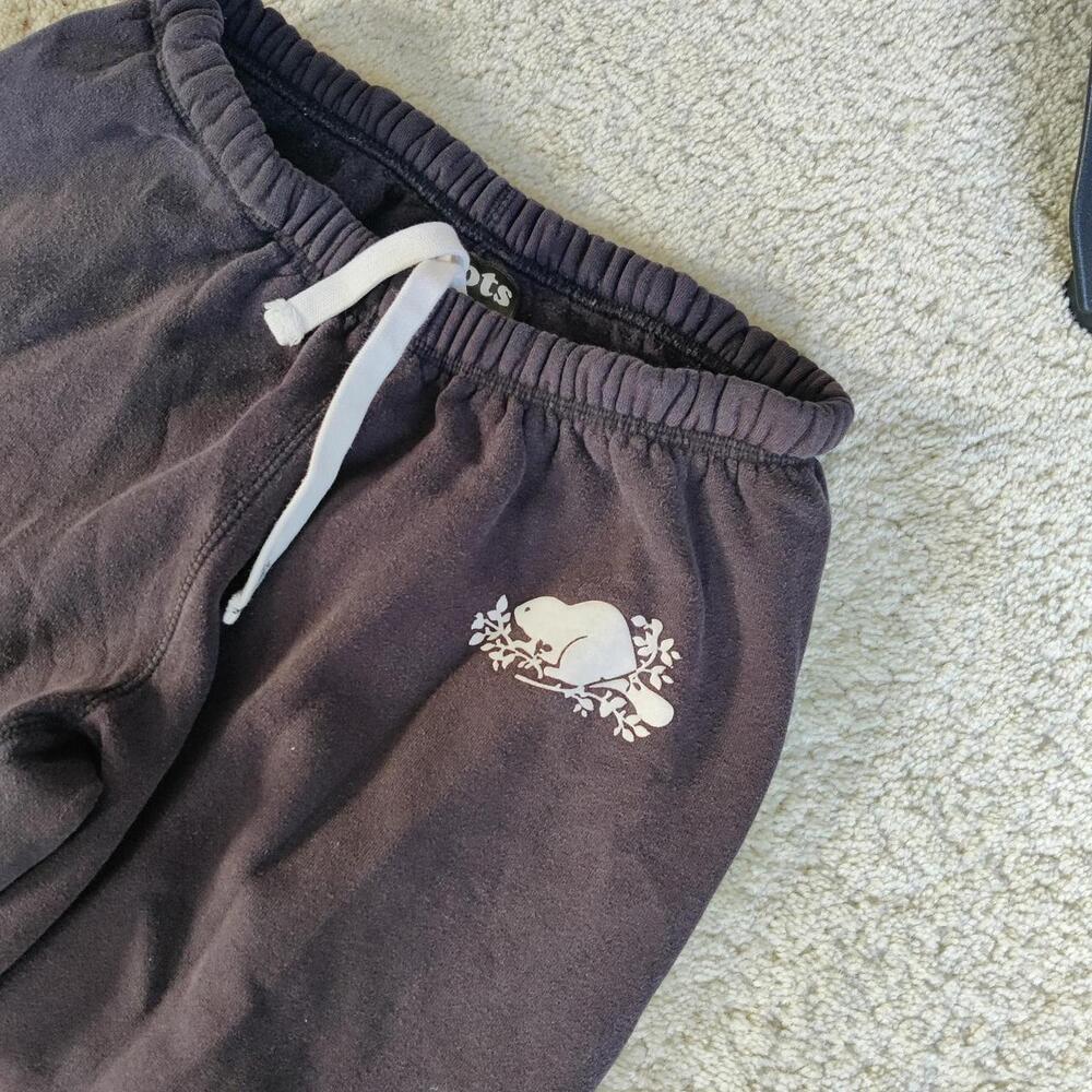 black Roots sweatpants with a loose fit - Picture 3 of 7